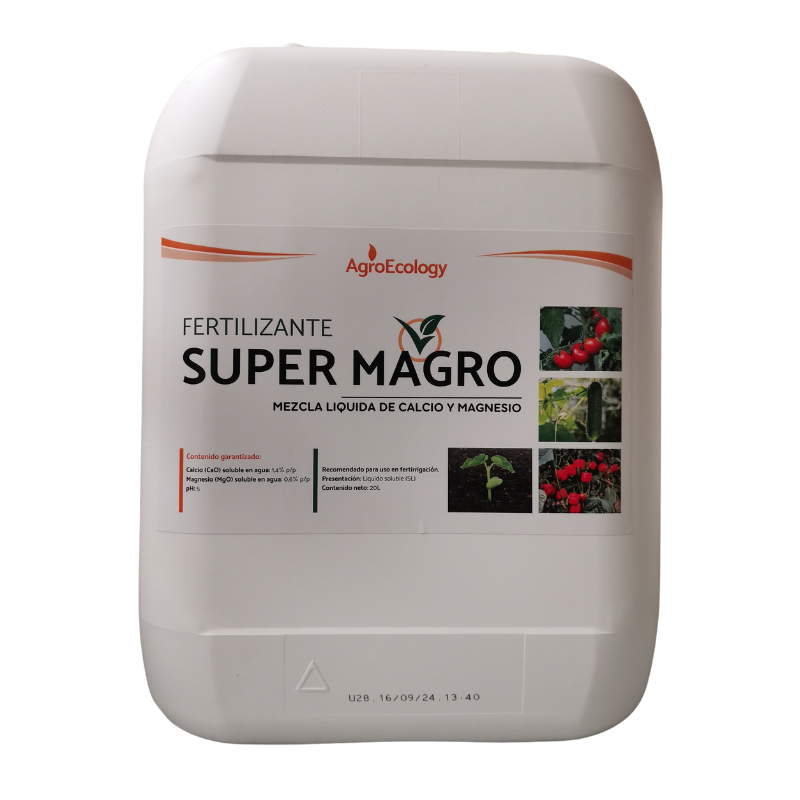 Garrafa de SuperMagro. Fertilizante orgánico‑mineral fermentado con calcio, magnesio y ácidos húmicos y fúlvicos